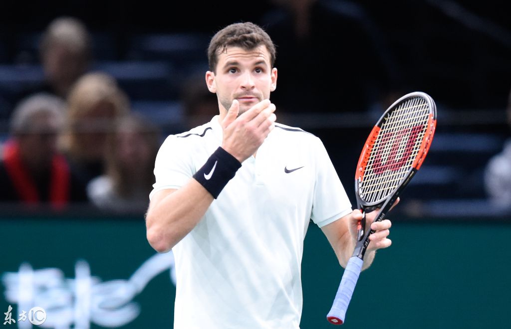 她们日复一 她们日复一